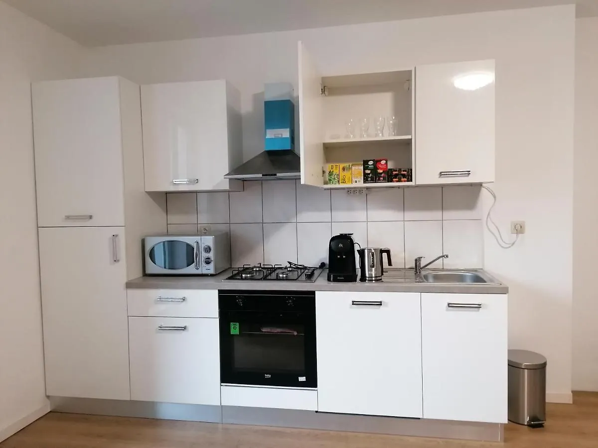 La Maison Heureuse Châtelet 0*,  België