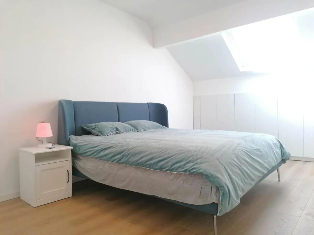 La Maison Heureuse Chatelet Apartment